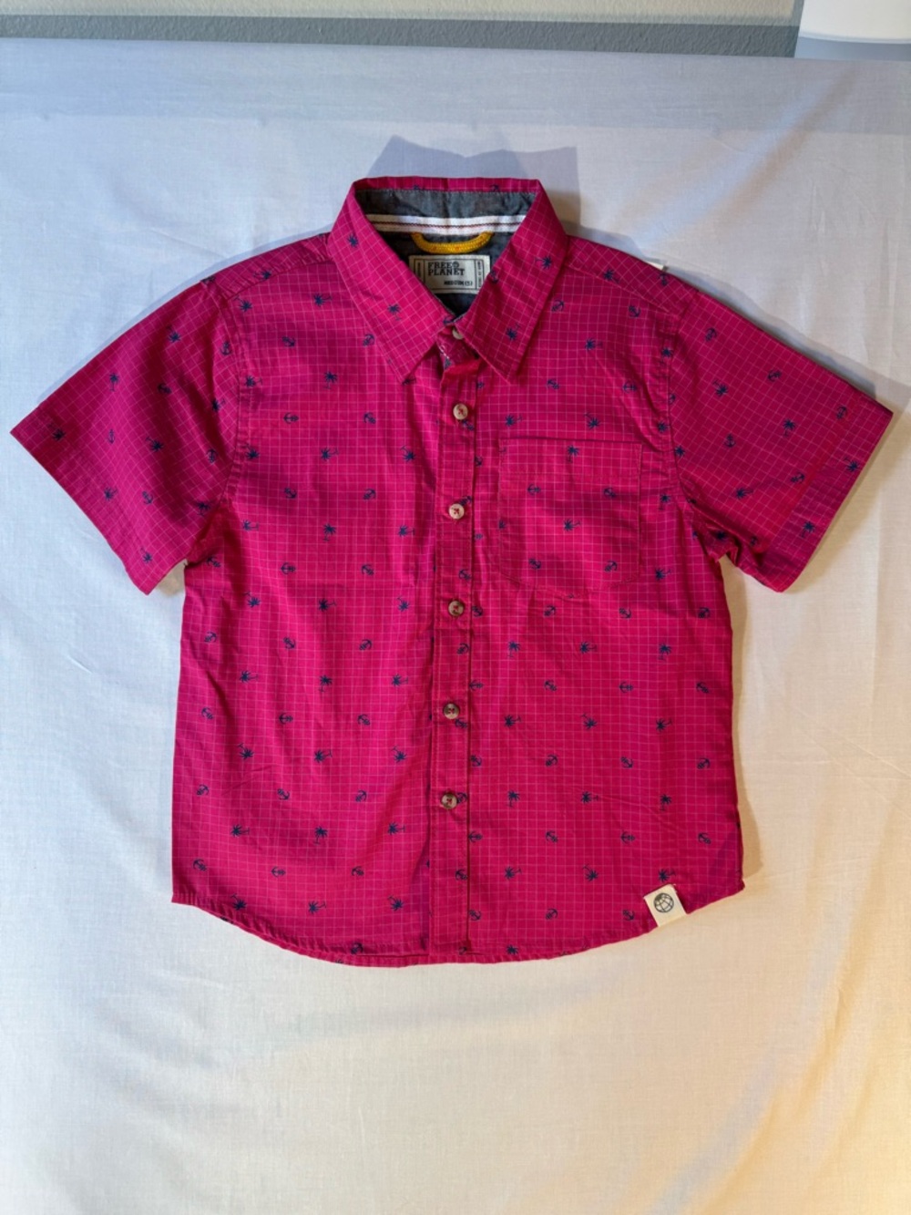 Kids Free Planet Short-Sleeve Button-Up Shirt in Magenta